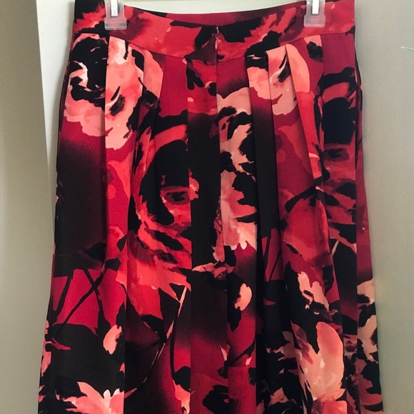 Eve Mendes red circle skirt - Picture 2 of 8